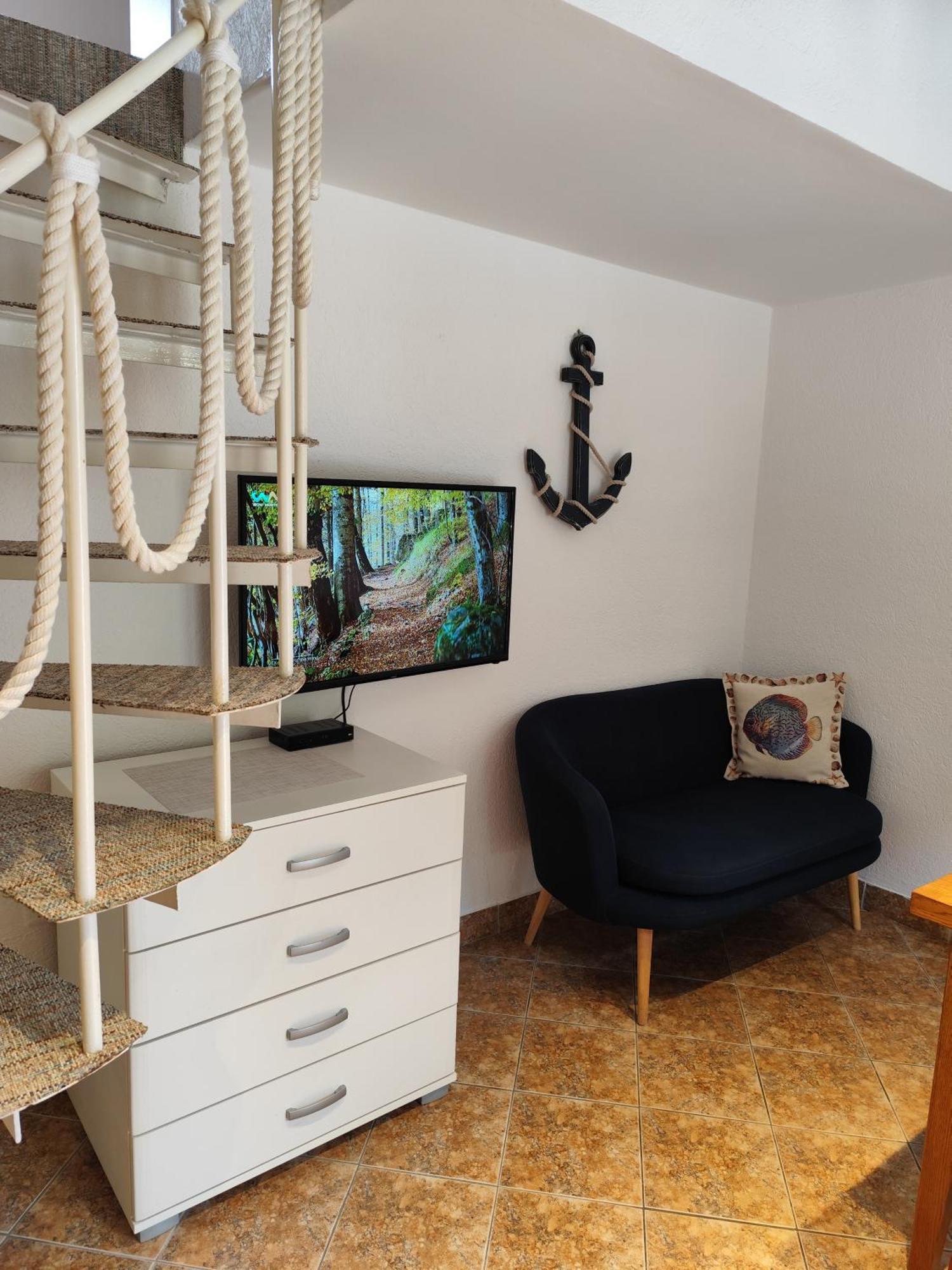 Guest House Jedro Petrovac ภายนอก รูปภาพ