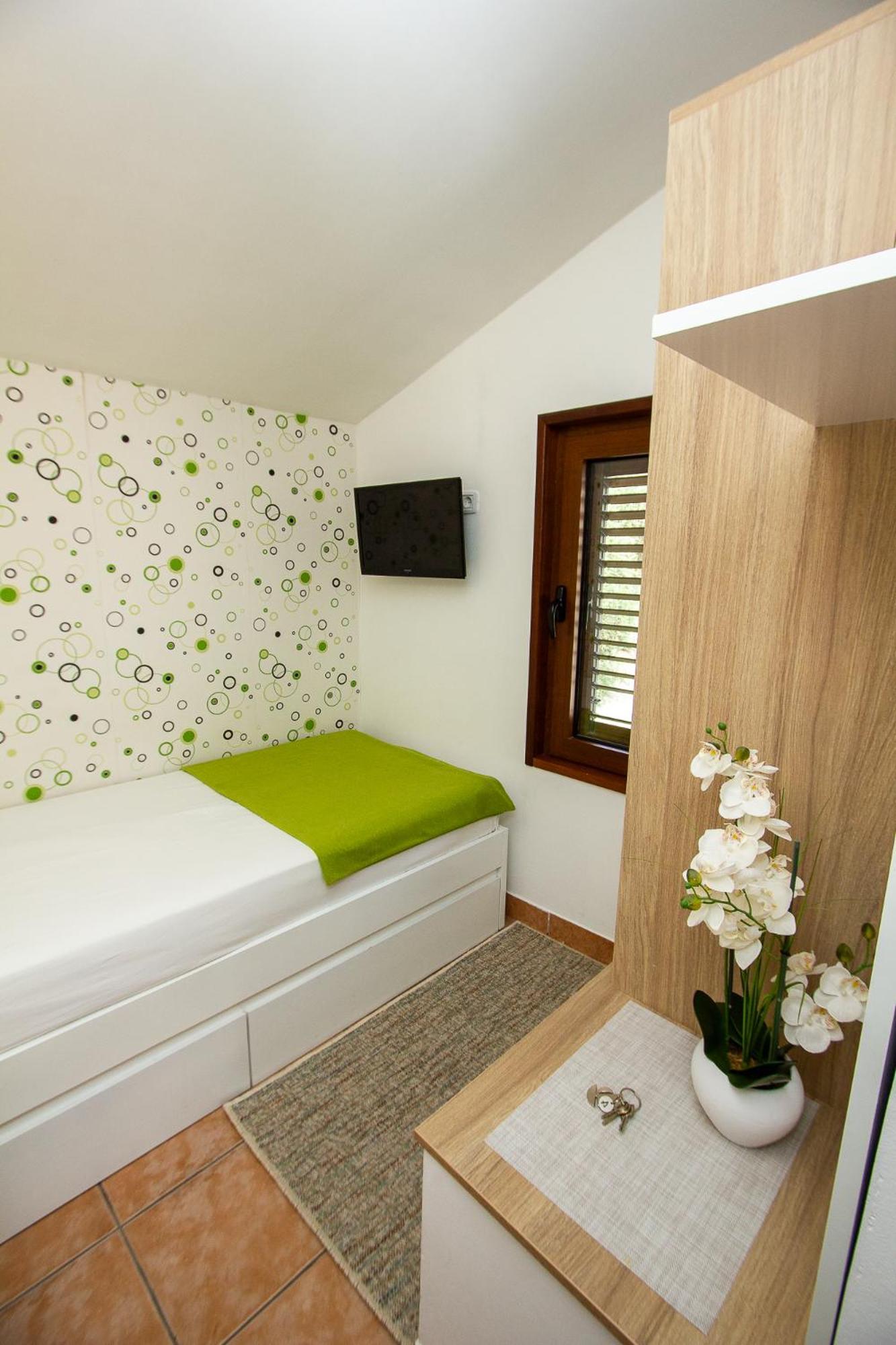 Guest House Jedro Petrovac ภายนอก รูปภาพ