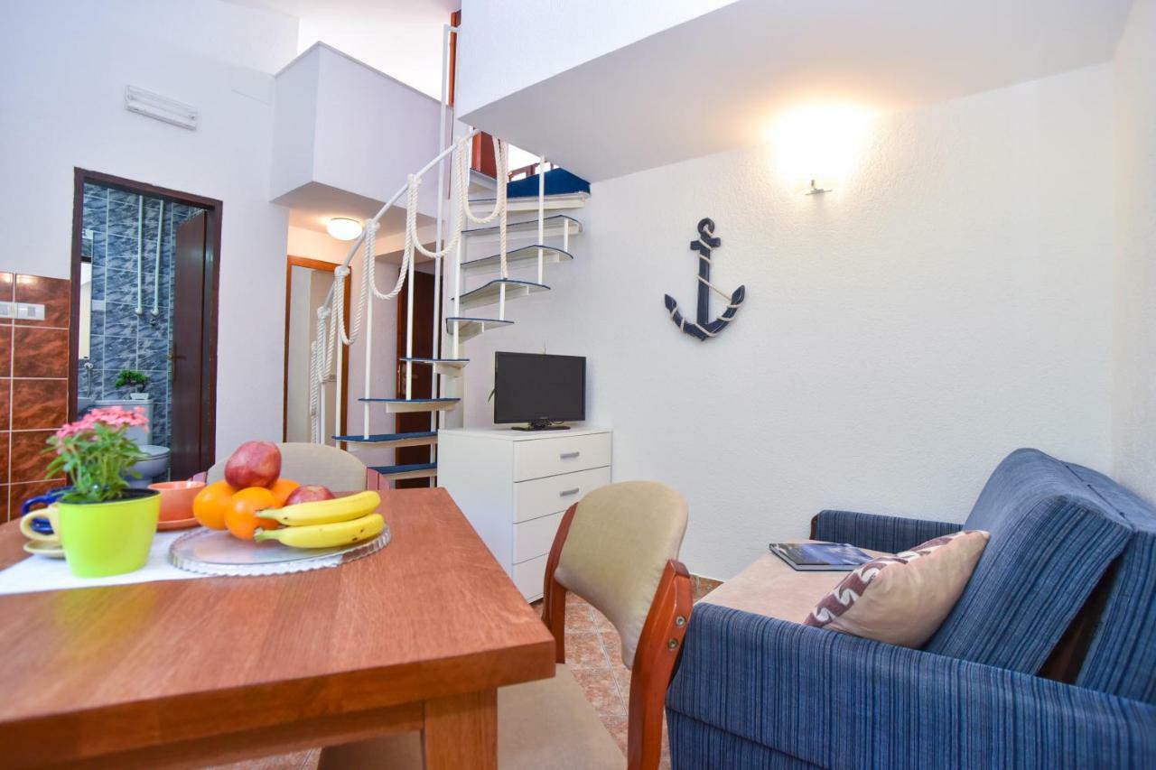 Guest House Jedro Petrovac ภายนอก รูปภาพ