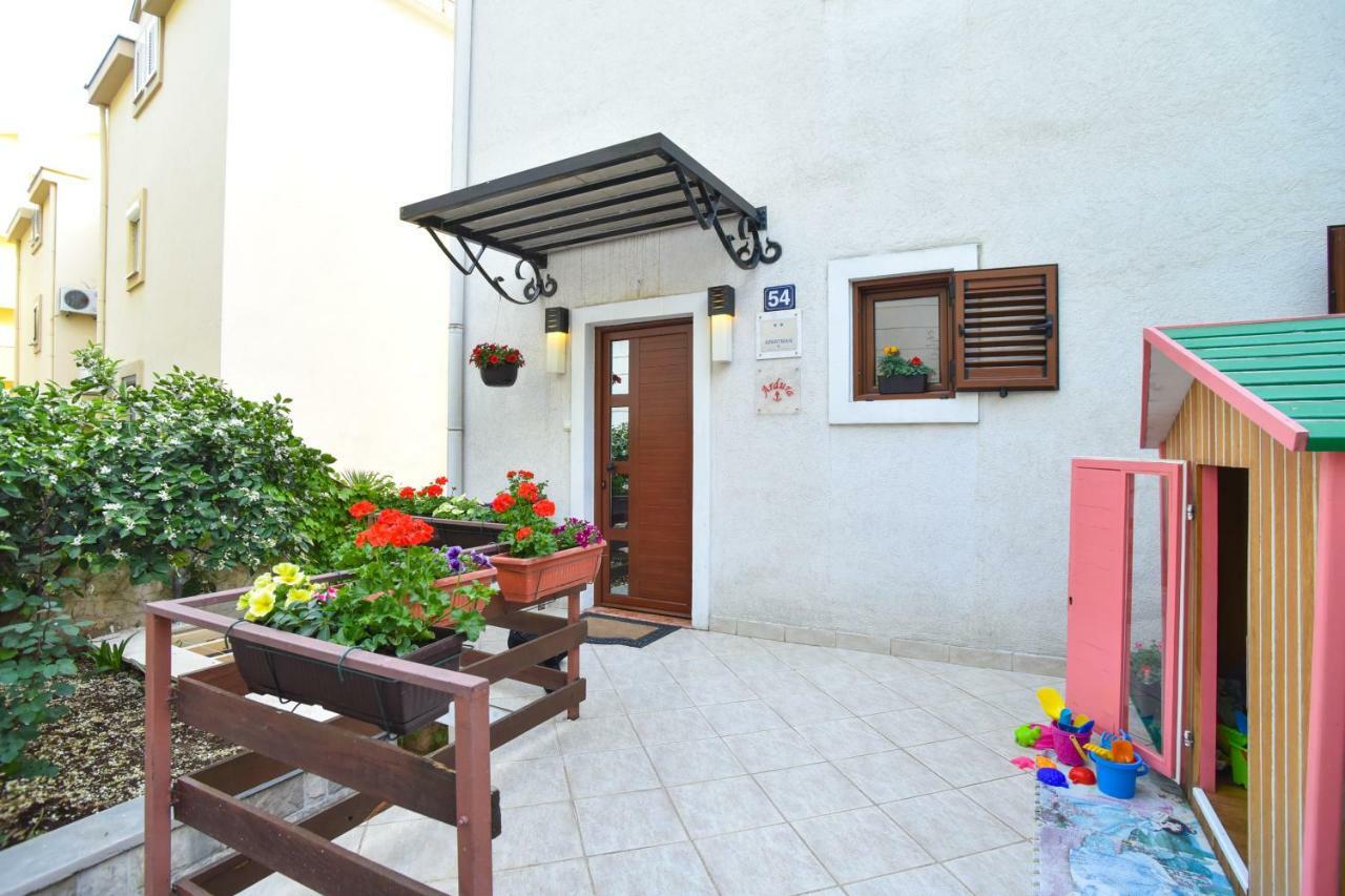 Guest House Jedro Petrovac ภายนอก รูปภาพ